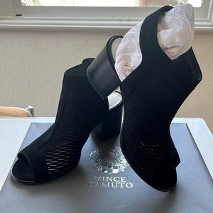 *Like new* Vince Camuto shoes